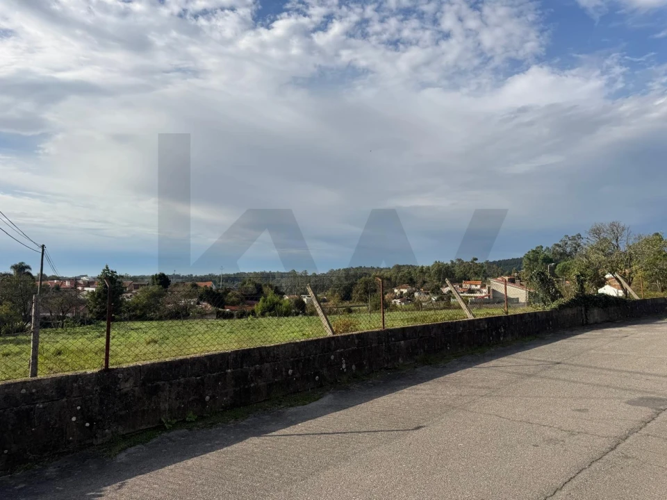 Terreno para Venda em São Miguel do Souto e Mosteirô Foto 4