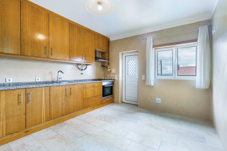 Moradia T4 para Venda em Caldas da Rainha - Santo Onofre e Serra do Bouro Foto 9