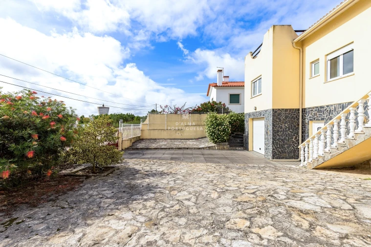 Moradia T4 para Venda em Caldas da Rainha - Santo Onofre e Serra do Bouro Foto 2