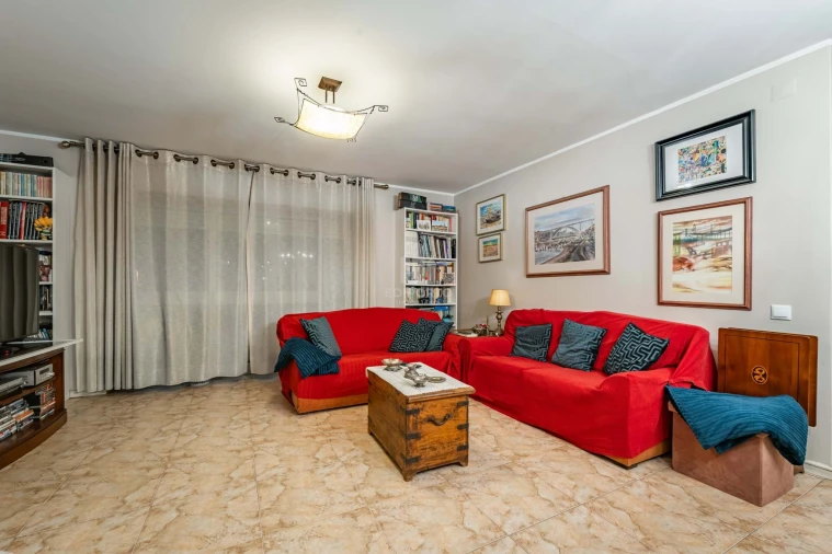Apartamento T4 para Venda em Rio Tinto Foto 3