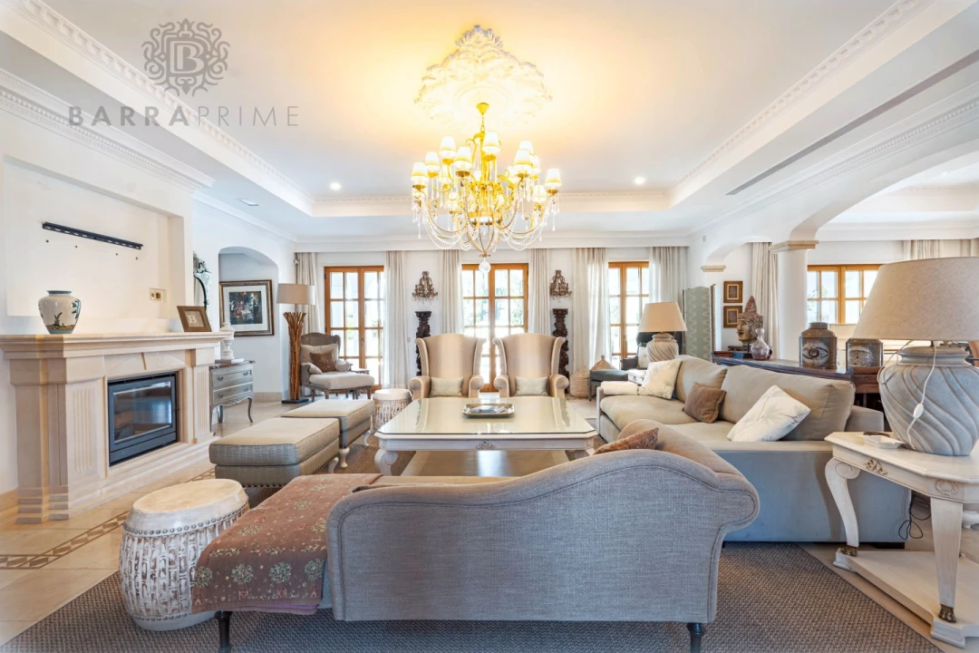 Moradia T13 para Venda em Almancil Foto 11