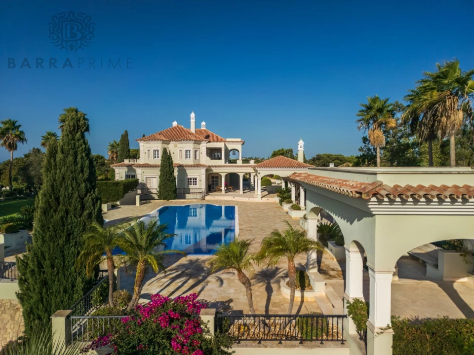 Moradia T13 para Venda em Almancil Foto 8