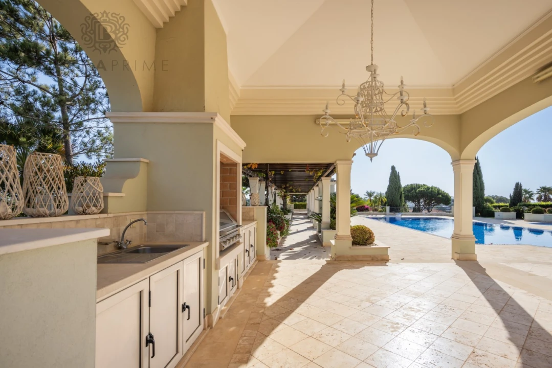 Moradia T13 para Venda em Almancil Foto 37