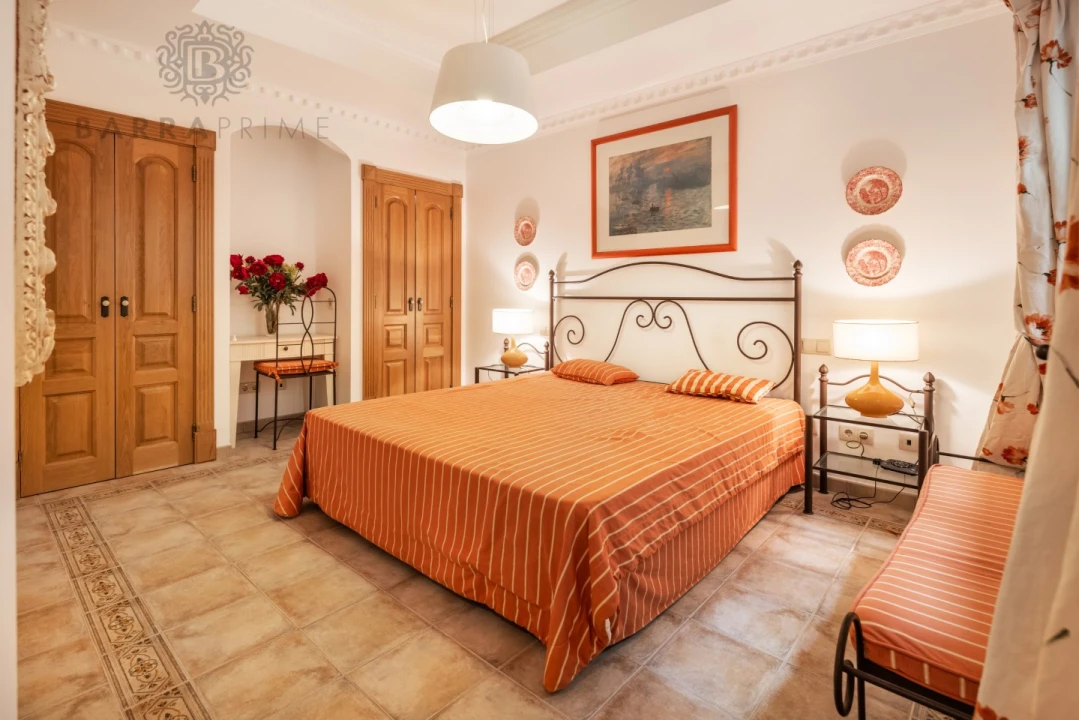 Moradia T13 para Venda em Almancil Foto 43