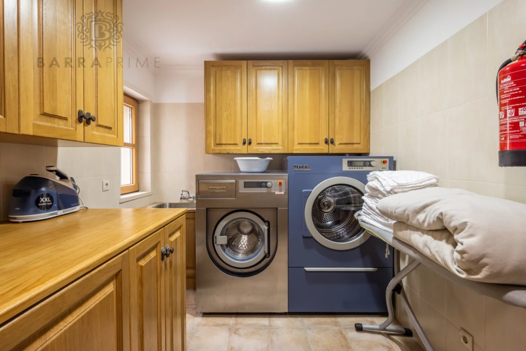 Moradia T13 para Venda em Almancil Foto 52