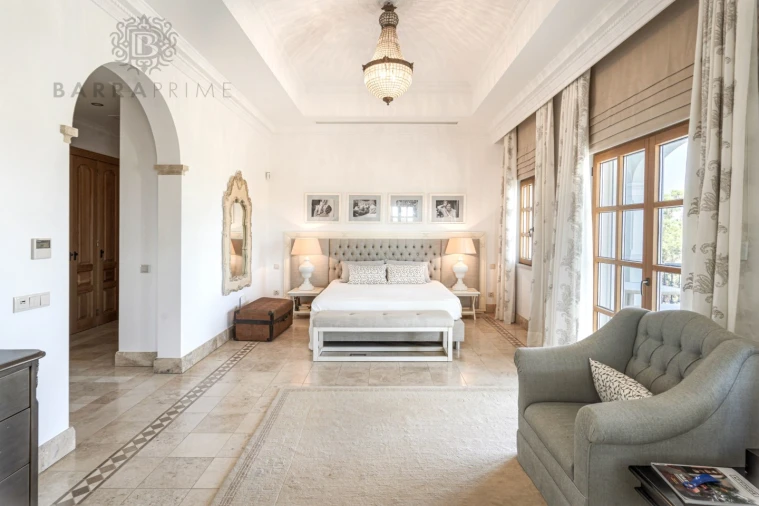 Moradia T13 para Venda em Almancil Foto 23