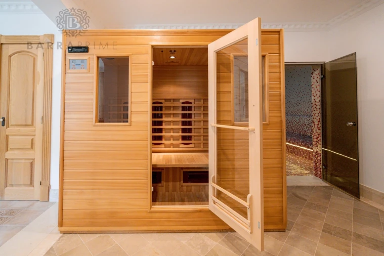 Moradia T13 para Venda em Almancil Foto 33