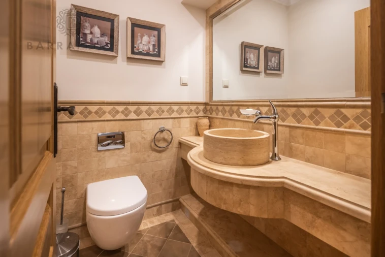 Moradia T13 para Venda em Almancil Foto 45