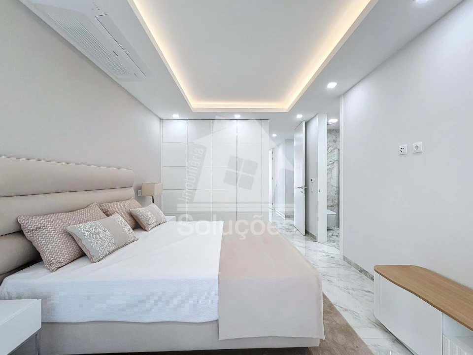 Apartamento T2 para Venda em Lagos (São Sebastião e Santa Maria) Foto 8