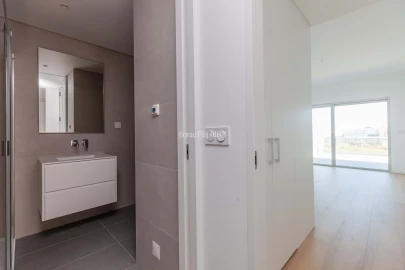 Apartamento T2 para Venda em Carcavelos e Parede
