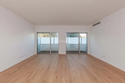 Apartamento T2 para Venda em Carcavelos e Parede
