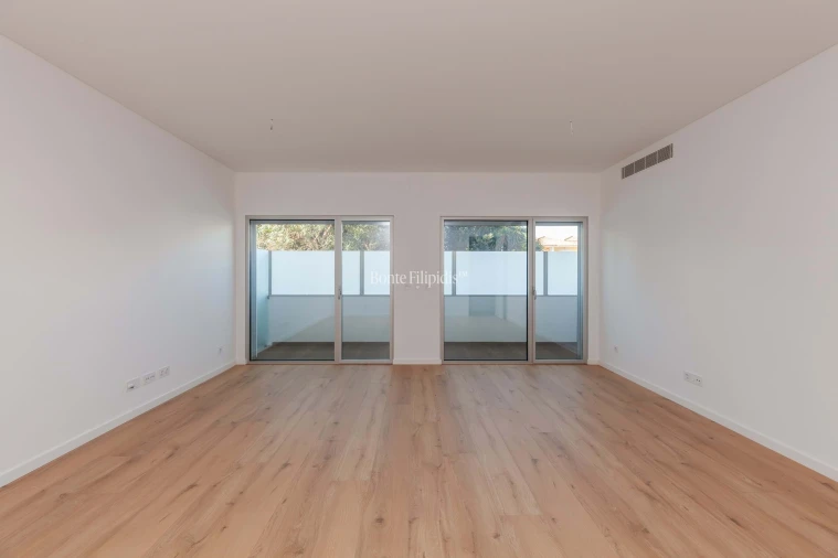 Apartamento T2 para Venda em Carcavelos e Parede Foto 7