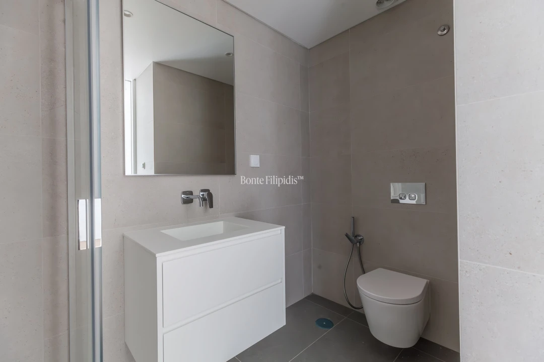 Apartamento T2 para Venda em Carcavelos e Parede Foto 9