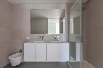 Apartamento T2 para Venda em Carcavelos e Parede
