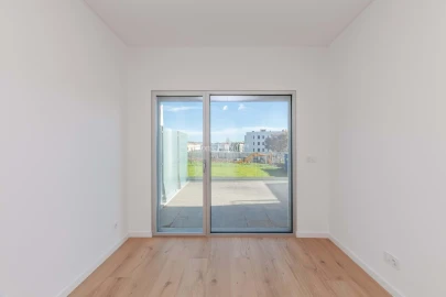 Apartamento T2 para Venda em Carcavelos e Parede