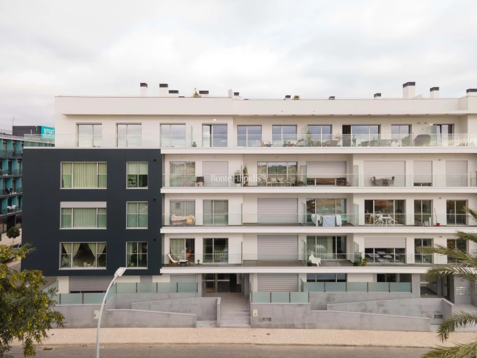 Apartamento T2 para Venda em Carcavelos e Parede Foto 27