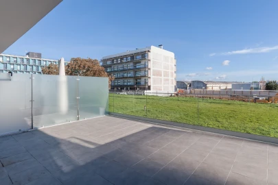 Apartamento T3 para Venda em Carcavelos e Parede