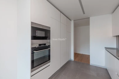 Apartamento T3 para Venda em Carcavelos e Parede