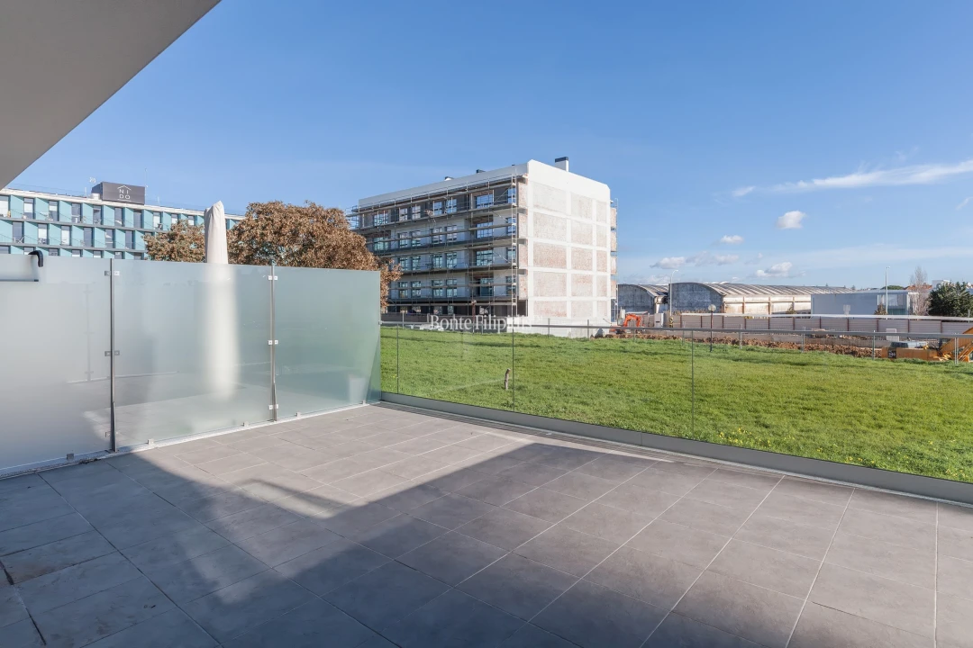 Apartamento T3 para Venda em Carcavelos e Parede Foto 31