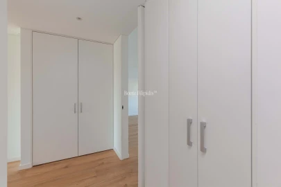 Apartamento T3 para Venda em Carcavelos e Parede