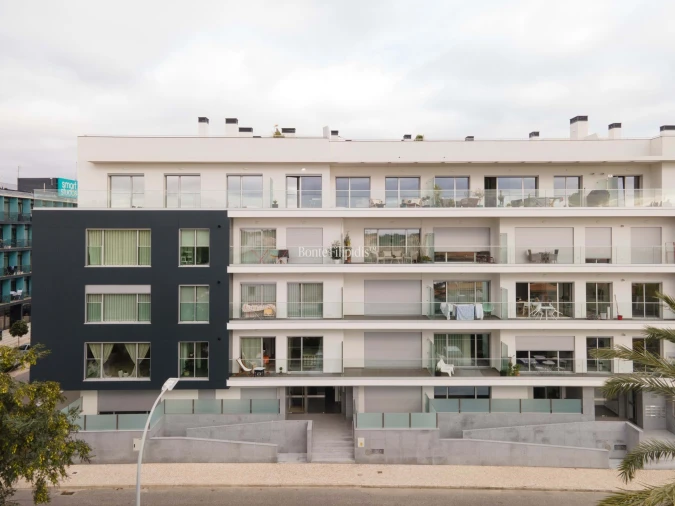 Apartamento T3 para Venda em Carcavelos e Parede Foto 37