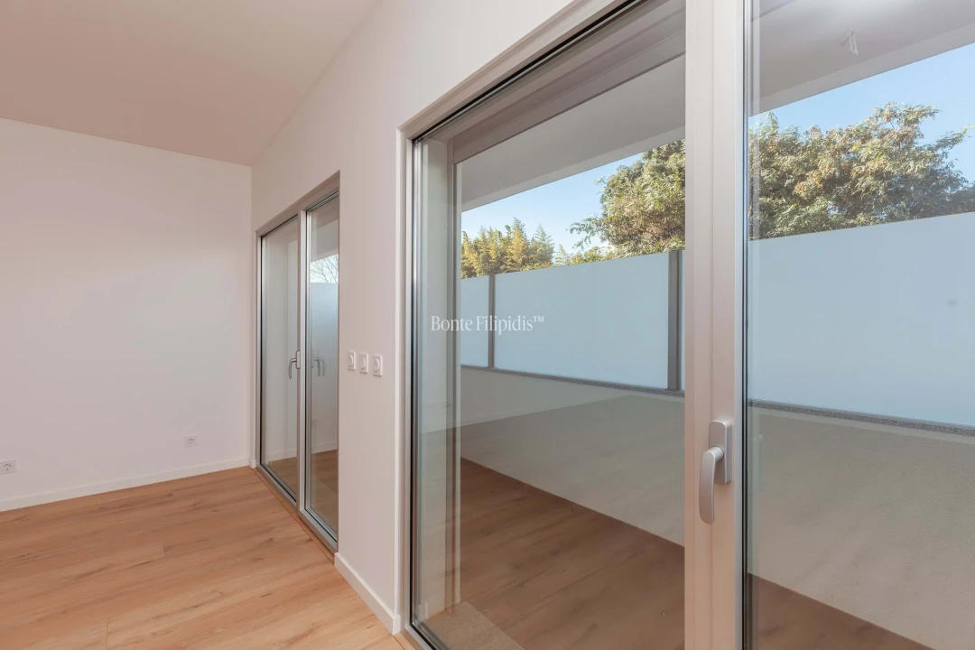 Apartamento T4 para Venda em Carcavelos e Parede Foto 9