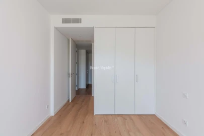 Apartamento T4 para Venda em Carcavelos e Parede