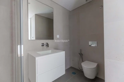 Apartamento T4 para Venda em Carcavelos e Parede