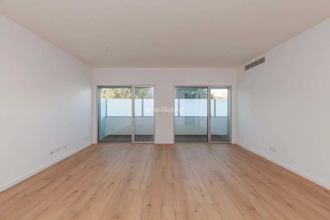 Apartamento T4 para Venda em Carcavelos e Parede Foto 8