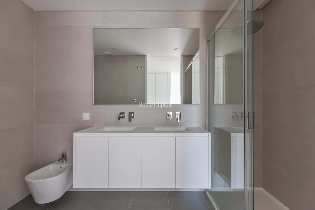 Apartamento T4 para Venda em Carcavelos e Parede Foto 24