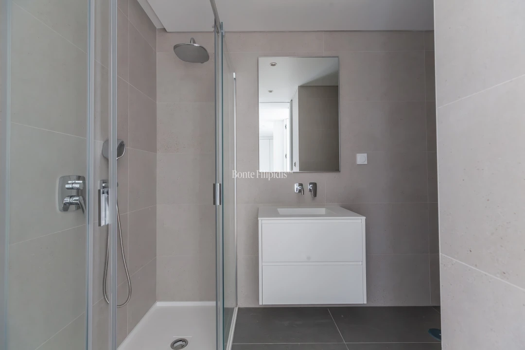 Apartamento T4 para Venda em Carcavelos e Parede Foto 15