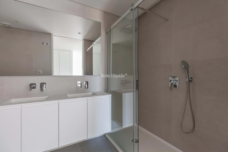 Apartamento T4 para Venda em Carcavelos e Parede Foto 25