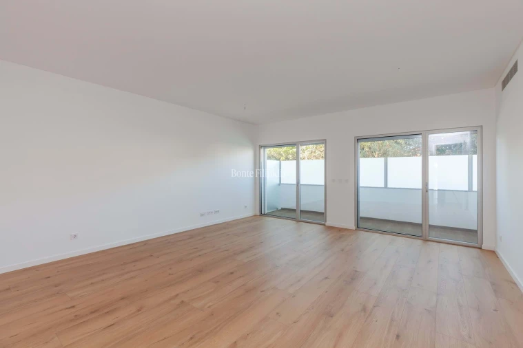 Apartamento T4 para Venda em Carcavelos e Parede Foto 7