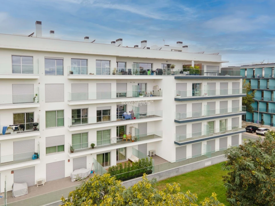 Apartamento T4 para Venda em Carcavelos e Parede Foto 33