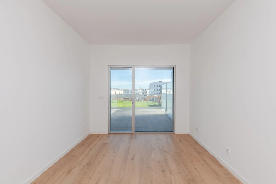 Apartamento T4 para Venda em Carcavelos e Parede Foto 28