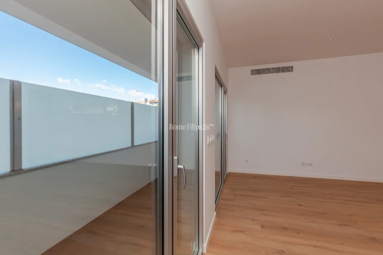 Apartamento T2 para Venda em Carcavelos e Parede Foto 10