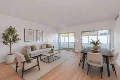 Apartamento T3 para Venda em Carcavelos e Parede