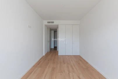 Apartamento T3 para Venda em Carcavelos e Parede