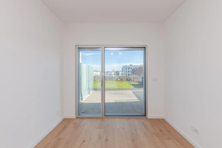 Apartamento T3 para Venda em Carcavelos e Parede Foto 16
