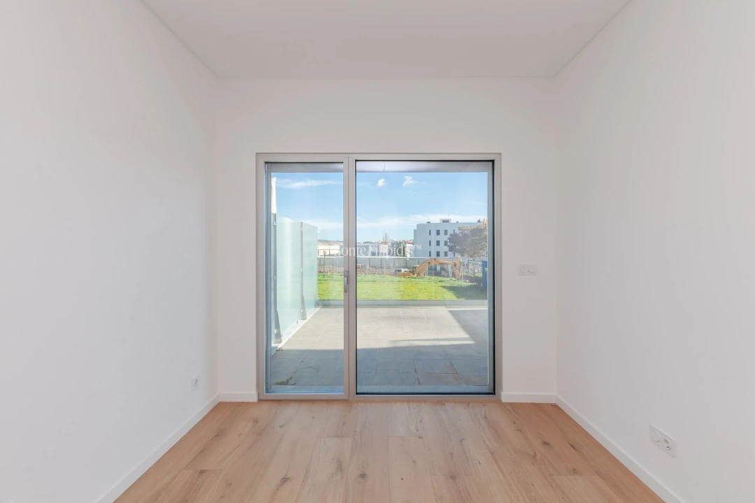 Apartamento T3 para Venda em Carcavelos e Parede Foto 16