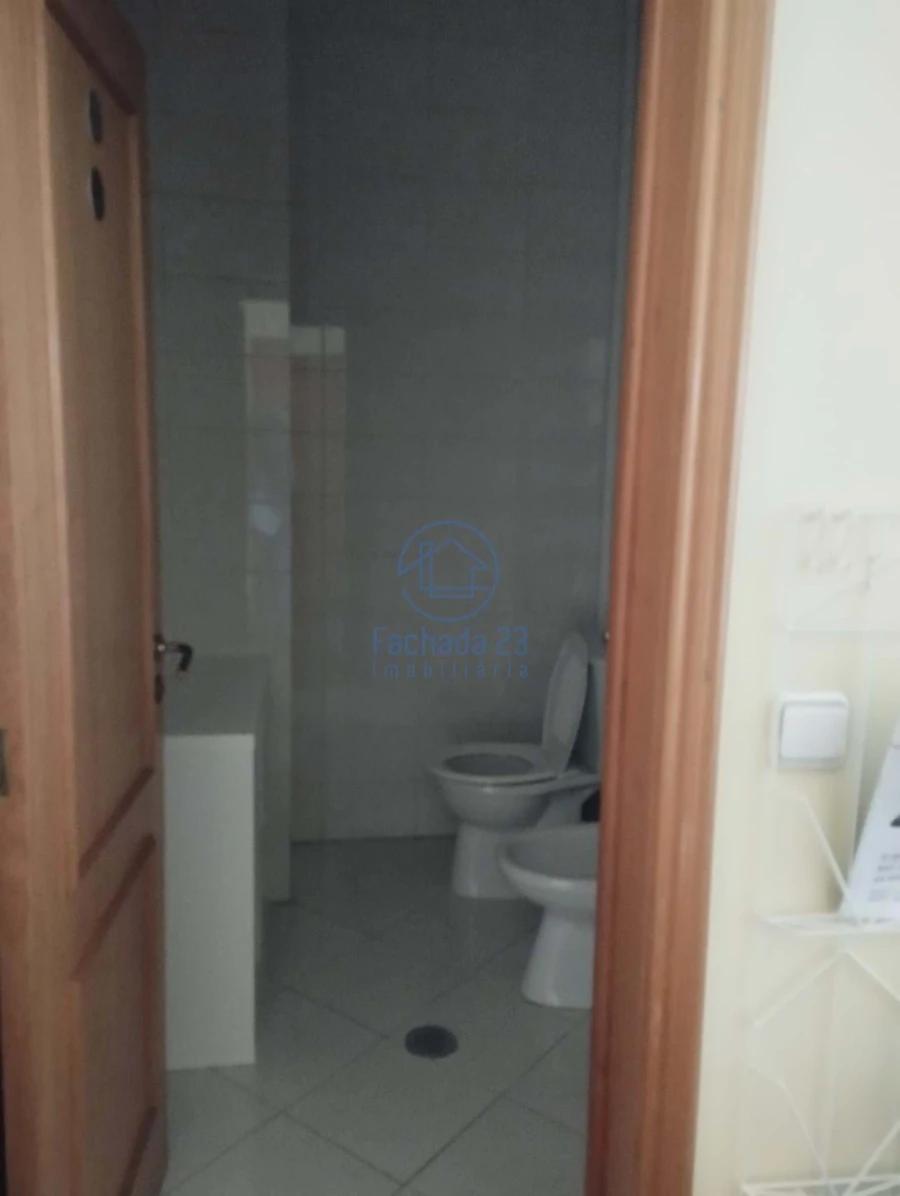 Escritório para Arrendamento em Santa Marinha e São Pedro da Afurada Foto 11