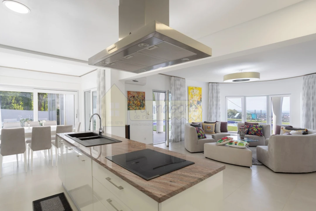 Moradia T4 para Venda em Santa Barbara de Nexe Foto 21