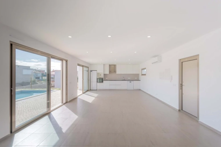 Moradia T3 para Venda em Nadadouro Foto 3