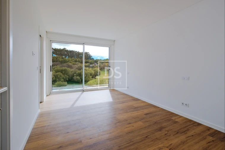 Moradia T4 para Venda em Alcabideche Foto 40