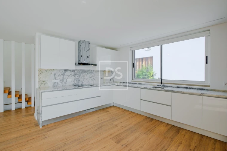 Moradia T4 para Venda em Alcabideche Foto 25