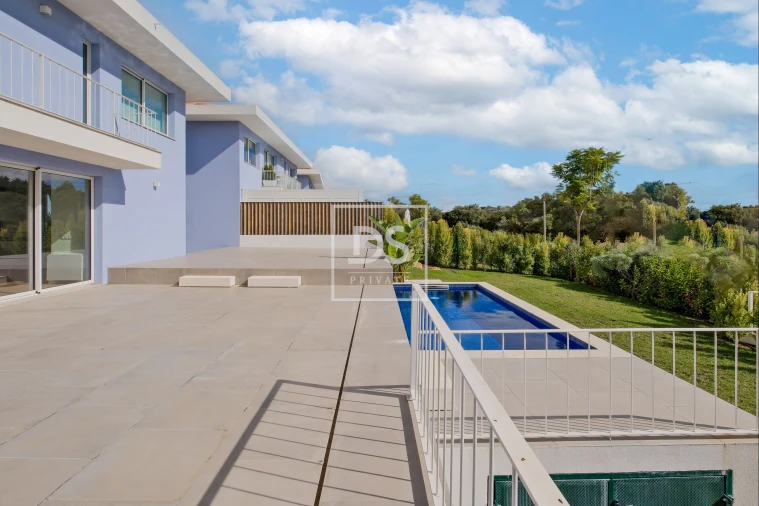 Moradia T4 para Venda em Alcabideche Foto 10