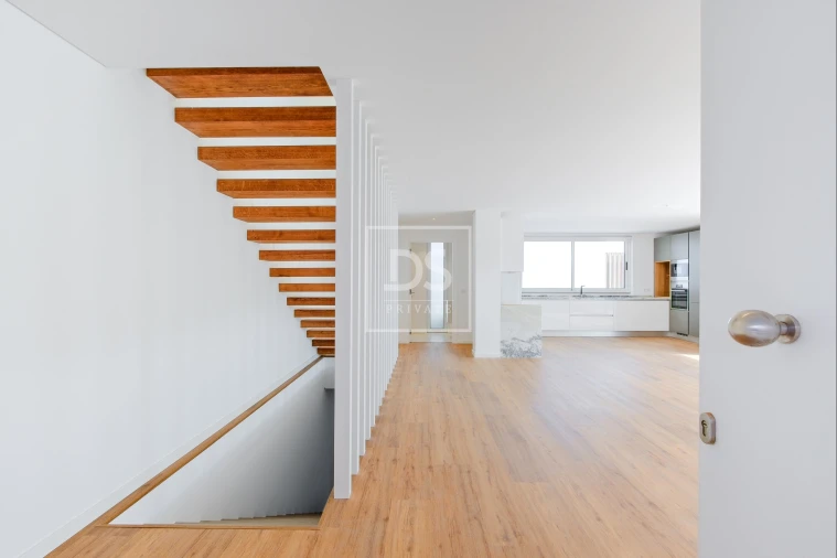 Moradia T4 para Venda em Alcabideche Foto 21