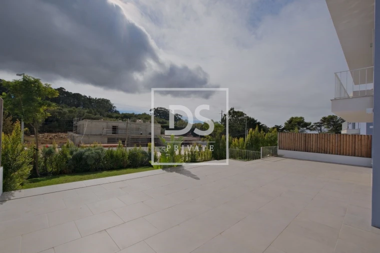 Moradia T4 para Venda em Alcabideche Foto 2