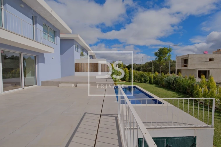 Moradia T4 para Venda em Alcabideche Foto 3