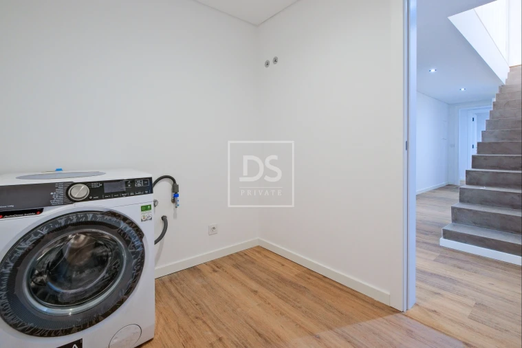 Moradia T4 para Venda em Alcabideche Foto 55